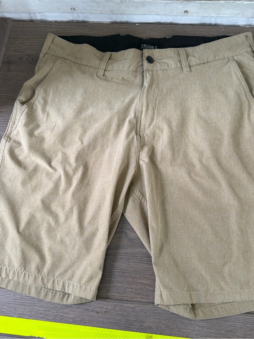 Trunks brand Men's Casual Khaki Shorts size 34